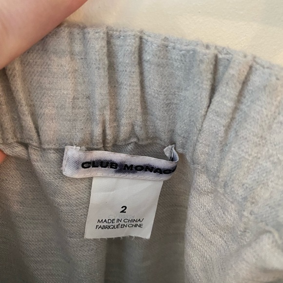 Club Monaco grey top size 2 - Picture 7 of 7